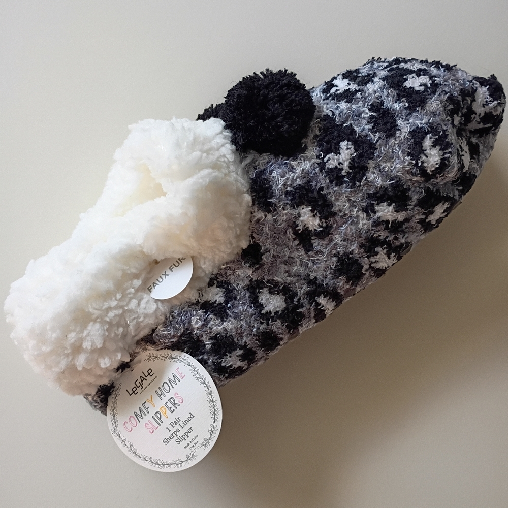 (NWT)Legale Women's Slippers Faux Fur